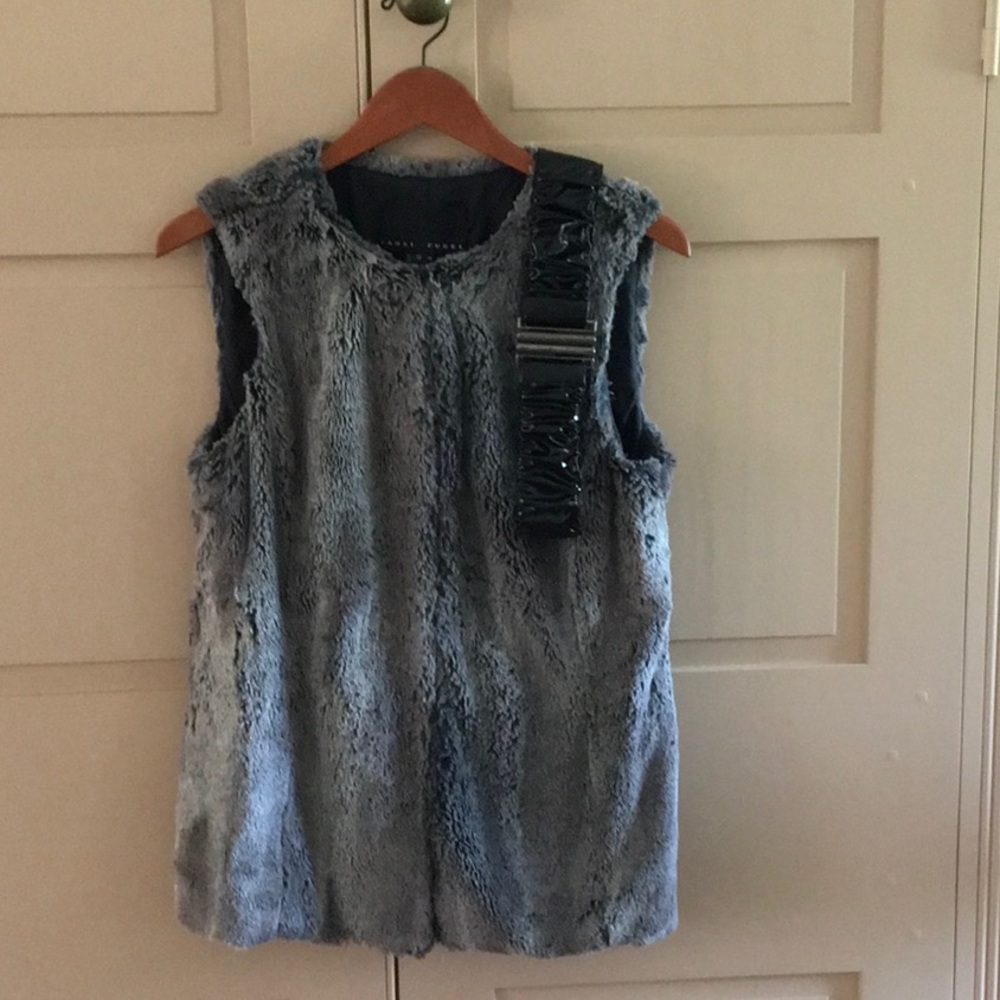 Yansi Fugel vest